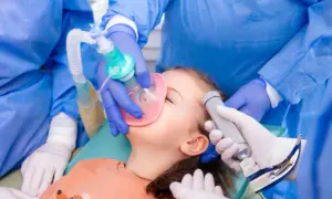 Maseczka u dentysty: Czy nadal obowiązkowa? Aktualne zasady