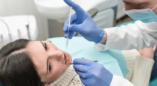 Czy znieczulenie u dentysty jest bezpieczne? Fakty i mity