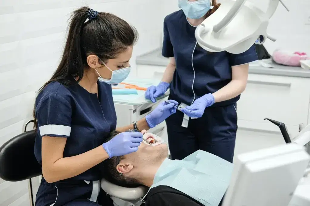 przygotowanie do wizyty u dentysty maseczka